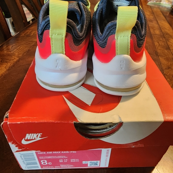 Nike Air Max Axis (TD) 8c - Picture 4 of 5